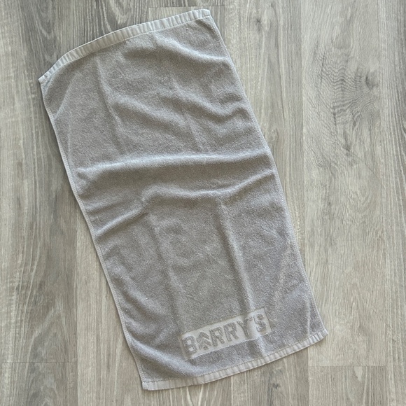 Barry’s Towel - Picture 5 of 5